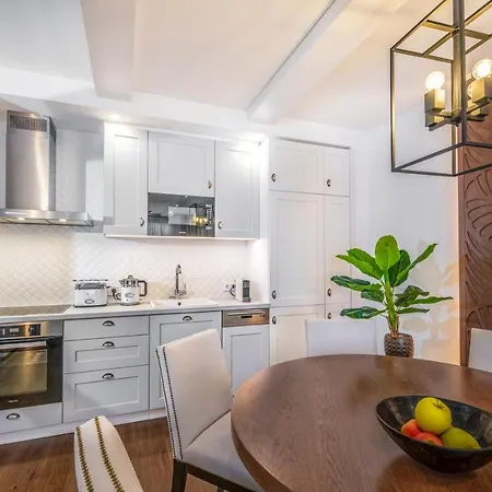 Balalake アパートホテル